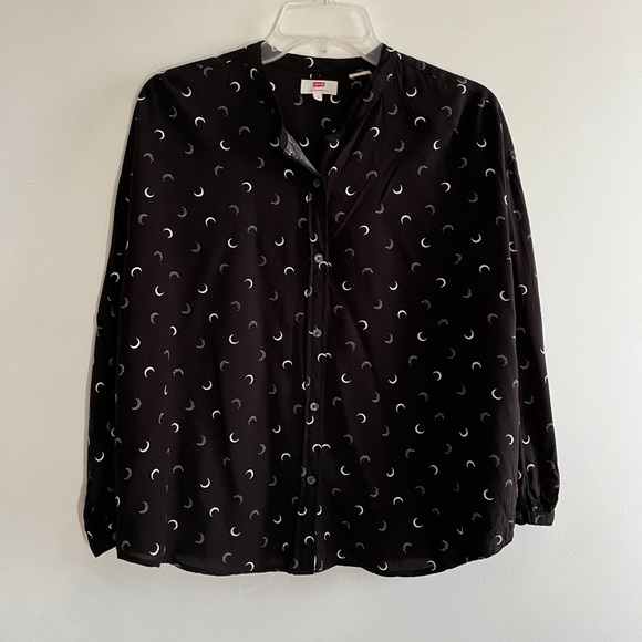 Levi’s Black Button Down Blouse with Moon Print - Picture 1 of 6